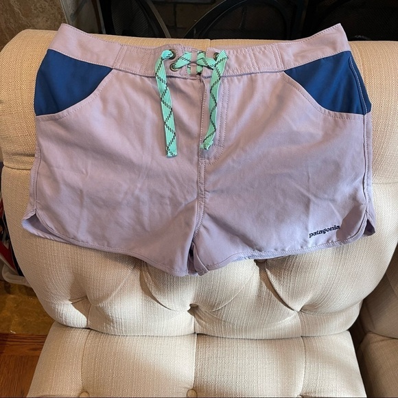 AR: NWT Patagonia Girls' Forries Shorey Board Shorts Lavender Sz 14 - Picture 1 of 10